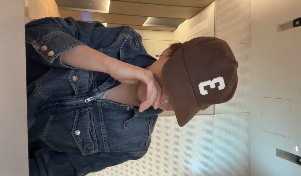 ﾐ・◦・ﾐིྀ tweet media