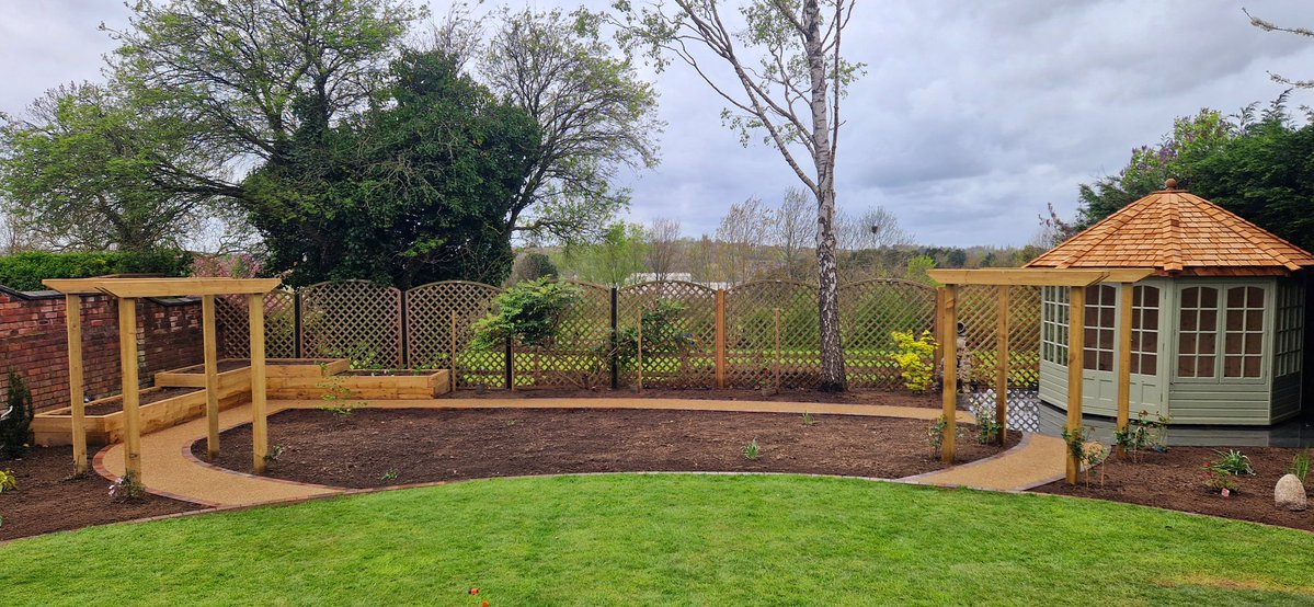 GandJLandscapes's tweet image. 8 weeks on and our latest project is complete 🙂 Can't wait to see bottom area when the wildflowers grow 🌻🌷⚘️ 😍 #Nottingham #Landscaping #gardendesign #Cossall #creatingyourperfectspace Facebook.com/gandjlandscapes gandjlandscapes.co.uk