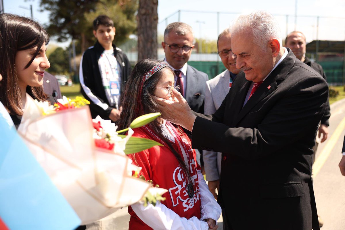 Binali Yıldırım tweet media