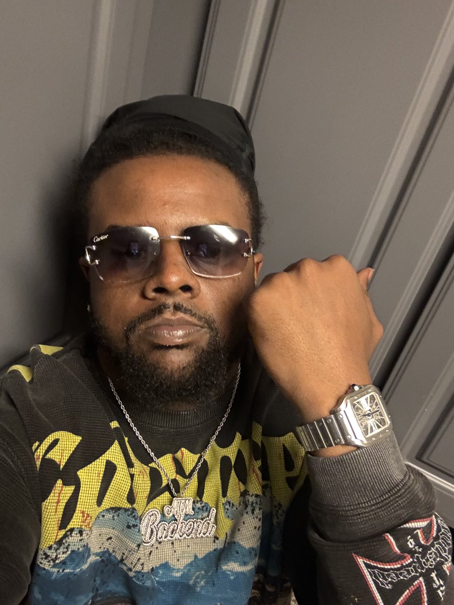 FatRhyme's tweet photo. Just another lap🍾 https://t.co/ErSyxv22AG