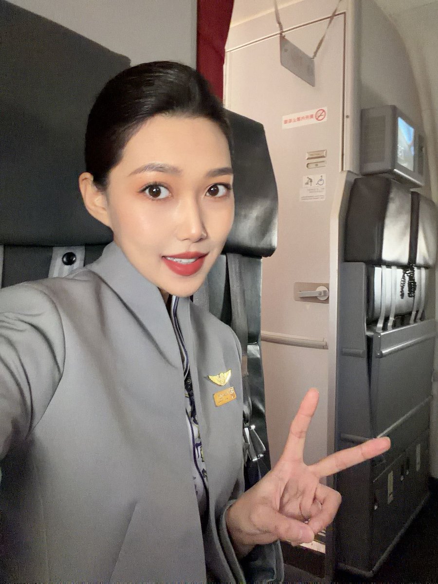 海航空乘 雨晴🍭 tweet media