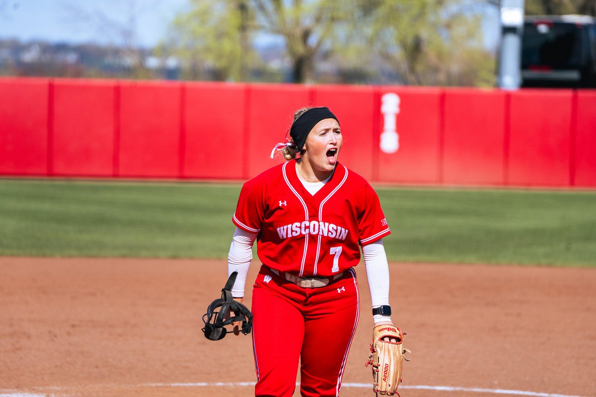 BadgerSoftball's tweet photo. Can't count out these Badgers!

Our favorites from a winning weekend! 📸

#OnWisconsin || @UWHealth https://t.co/oXx3azO9Xp