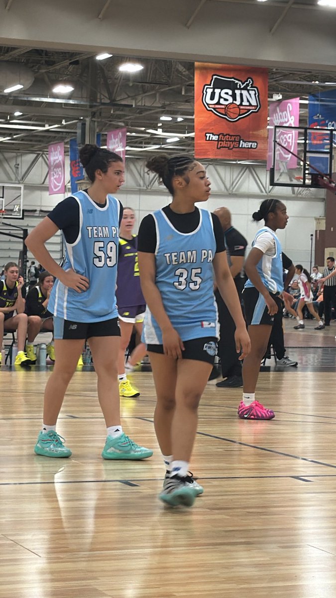 MariahLopez2028's tweet photo. Mariah Lopez Class of 2028 
Strong showing at the New Balance P32 Tournament in Chicago 3–1 (16U)
Elite on-ball defender – disrupts guards &amp; creates turnovers
High motor True two-way guard.
@ProspectsNation @BlueStarMedia @PrepGirlsHoops @NBGirlsHoops @NewBalanceHoops @p32league https://t.co/uydtKpxXgS