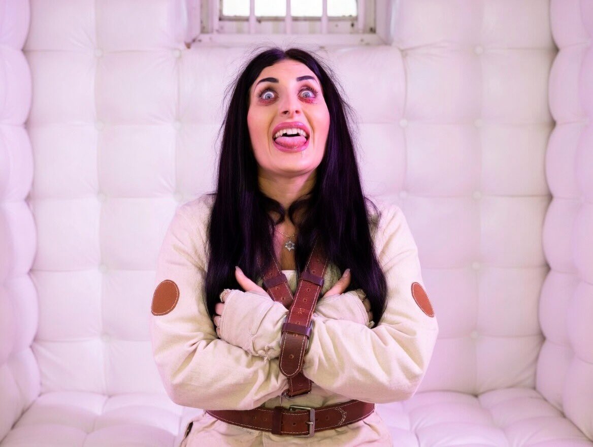 RogerJStoneJr's tweet image. Laura Lunatic tried to goad President Trump into firing Tulsi Gabbard  by falsely claiming that she was about to resign and telling the president he should fire her preemptively. This dirty trick was thwarted and now Loomer is exposed as the paid propagandist and mentally