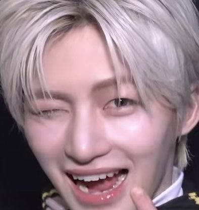 Jihoons Forehead tweet media