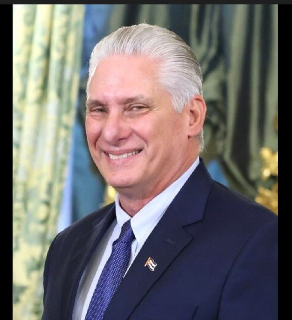 DaMary758's tweet photo. Feliz cumpleaños presidente #YoSigoAMíPresidente https://t.co/L6KHvROgMx