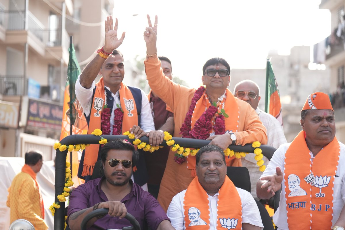 ravipatel4bjp's tweet photo. અદ્ભુત અને અવિસ્મરણીય
" કેસરિયા બાઇક રેલી - જોધપુર વોર્ડ "
સૌ કાર્યકર્તાઓના સાથ અને સમર્થકોના સહકાર બદલ સફળ રેલી માટે આભાર સહ અભિનંદન. https://t.co/bhtZknwDCA