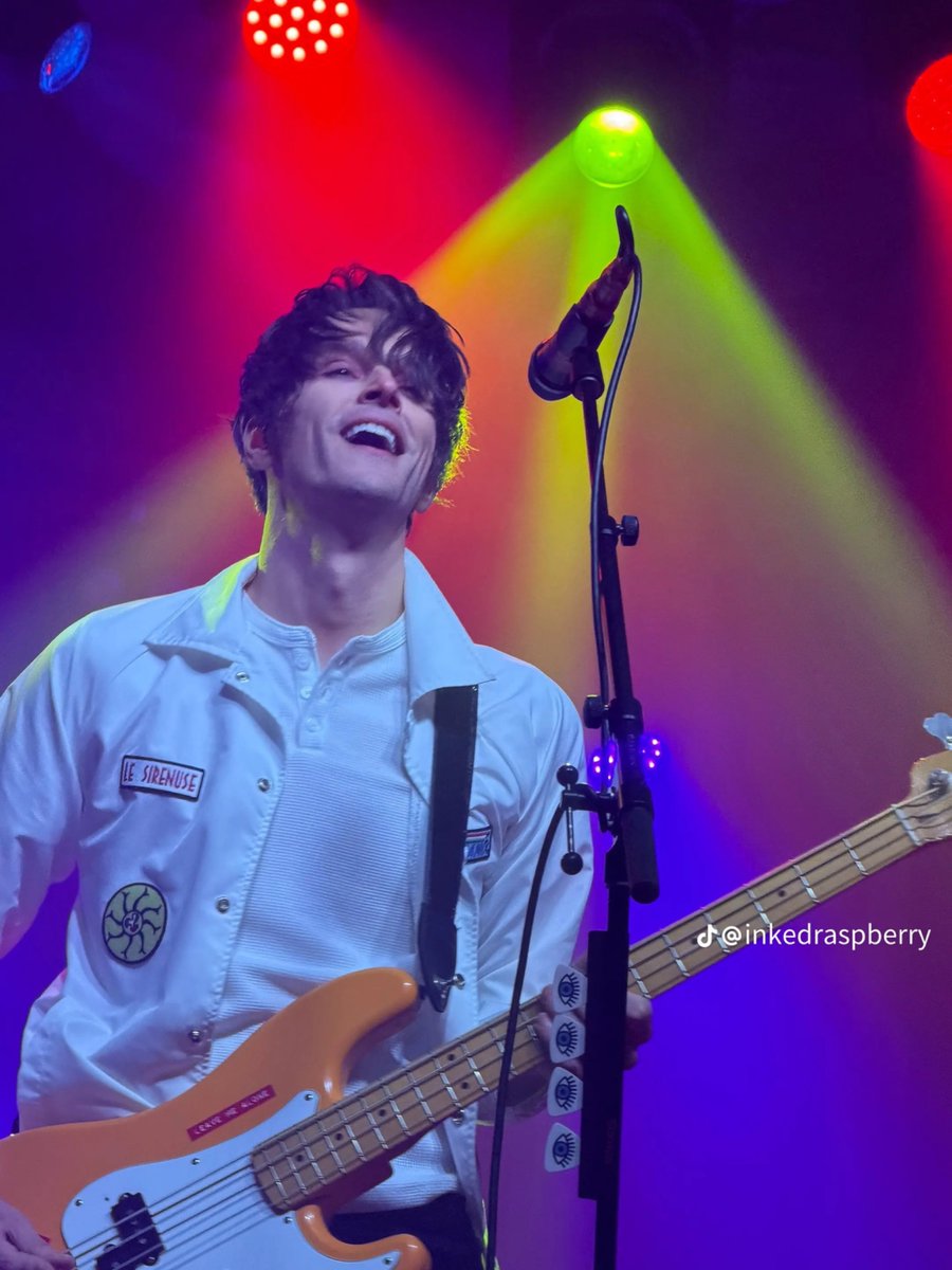 dallon weekes thinker 💭 tweet media