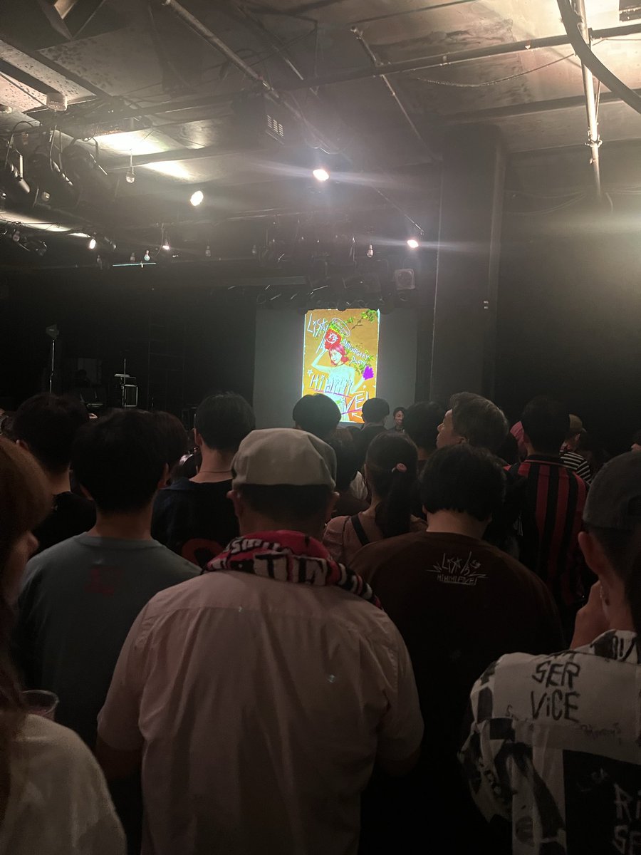 re_n_41's tweet photo. 後ろでもこの近さだったの良き。ゆーこーさんが真横を通ったのも良き

 #LiSA_HiHiHiFiVE https://t.co/yIMF3RQr5C