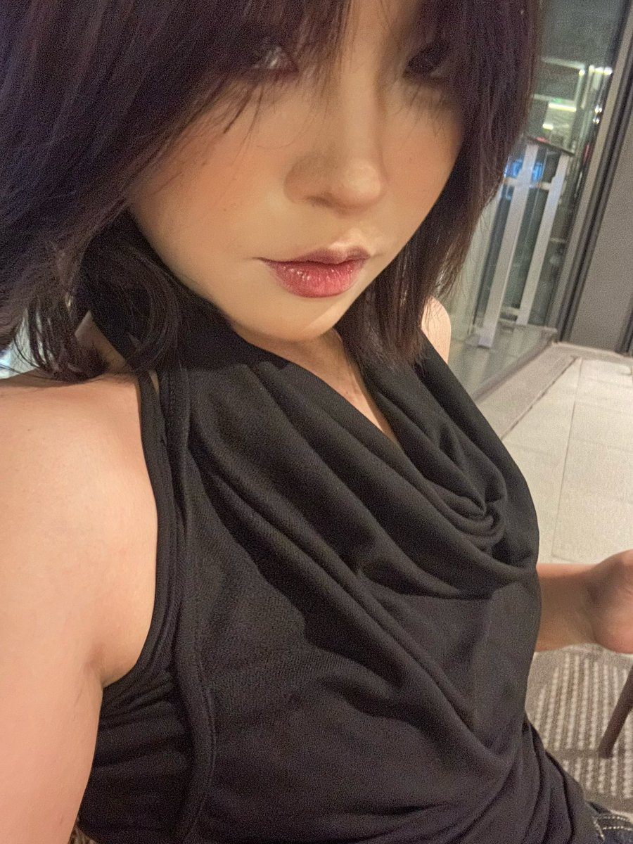 qiqi77 tweet media