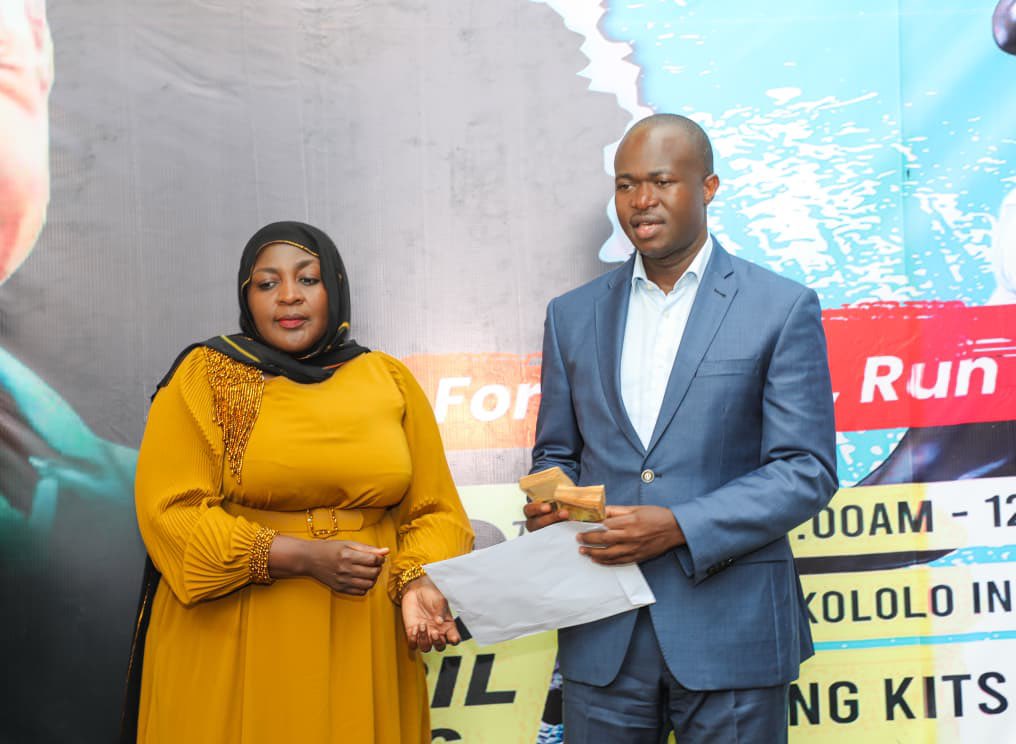 Hajjat Hadijah Namyalo has contributed UGX 10 million towards Gen. Muhoozi Kainerugaba’s 52nd birthday charity run, signaling a strong alignment between the Office of the National Chairman (ONC) and the Patriotic League of Uganda (PLU) in advancing community-focused initiatives.
