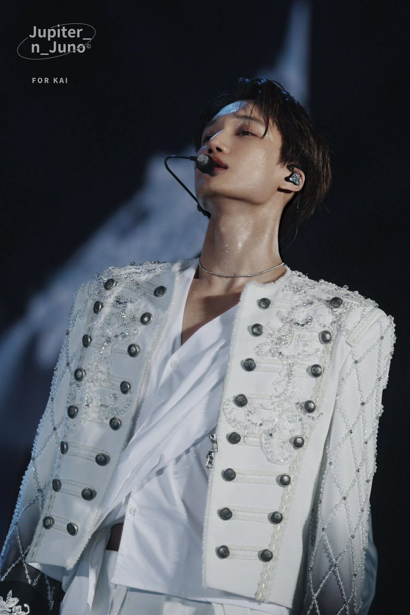 Jongin Pics ♡ tweet media