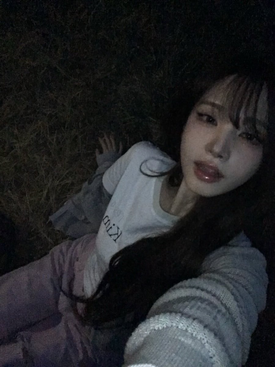 menyentuh rumput 🍃