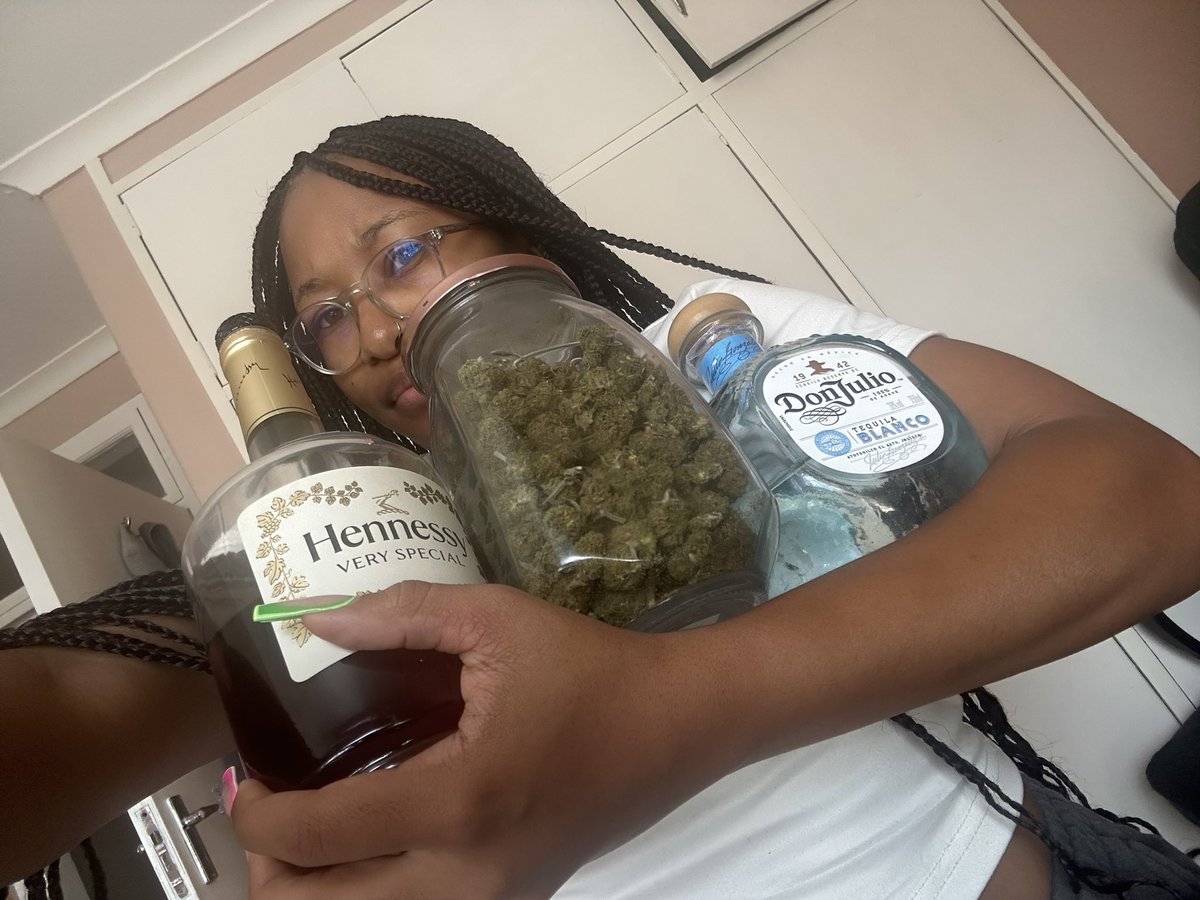 damideytalk's tweet photo. happy 420 https://t.co/rgRMgmt67k