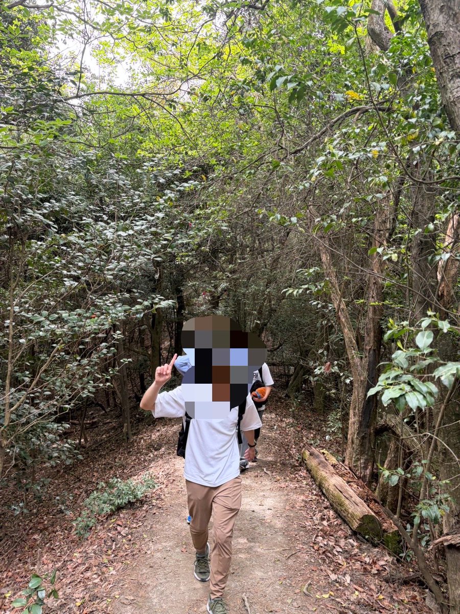 youth_ocu_'s tweet photo. 【4月18日】

第一回新歓ハイキングで京都の大文字山を登ってきました‼️🙌

思ったよりも多くの新入生が来てくれました♪感謝です🙏😭

#大阪公立大学新入生
#春からハム大
#大阪公立大学新歓 https://t.co/WsQKctXF1Z