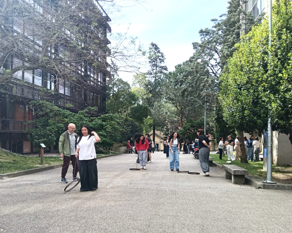 ategal's tweet photo. 🤝Compartir experiencias, romper con los perjuicios edadistas y divertirse mientras se exploran otras realidades, así fueron las XXII Jornadas Intergeneracionales celebradas por Ategal #Ourense y Trabajo Social de la UVigo (campus de Ourense).

🔗 https://t.co/jQZK0PLr2l https://t.co/Q07tvHtqhm
