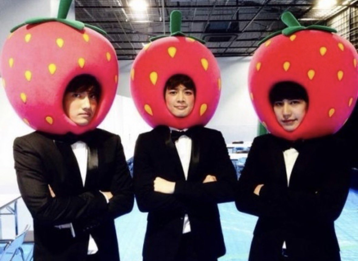 chame_pon's tweet photo. 東方神起、いちご🍓と言えば…
忘れてはいけない‼️
是非、こちらのチャンミンver. も 作っていただけないものかしら… 😆 https://t.co/1PKkCmVxP2