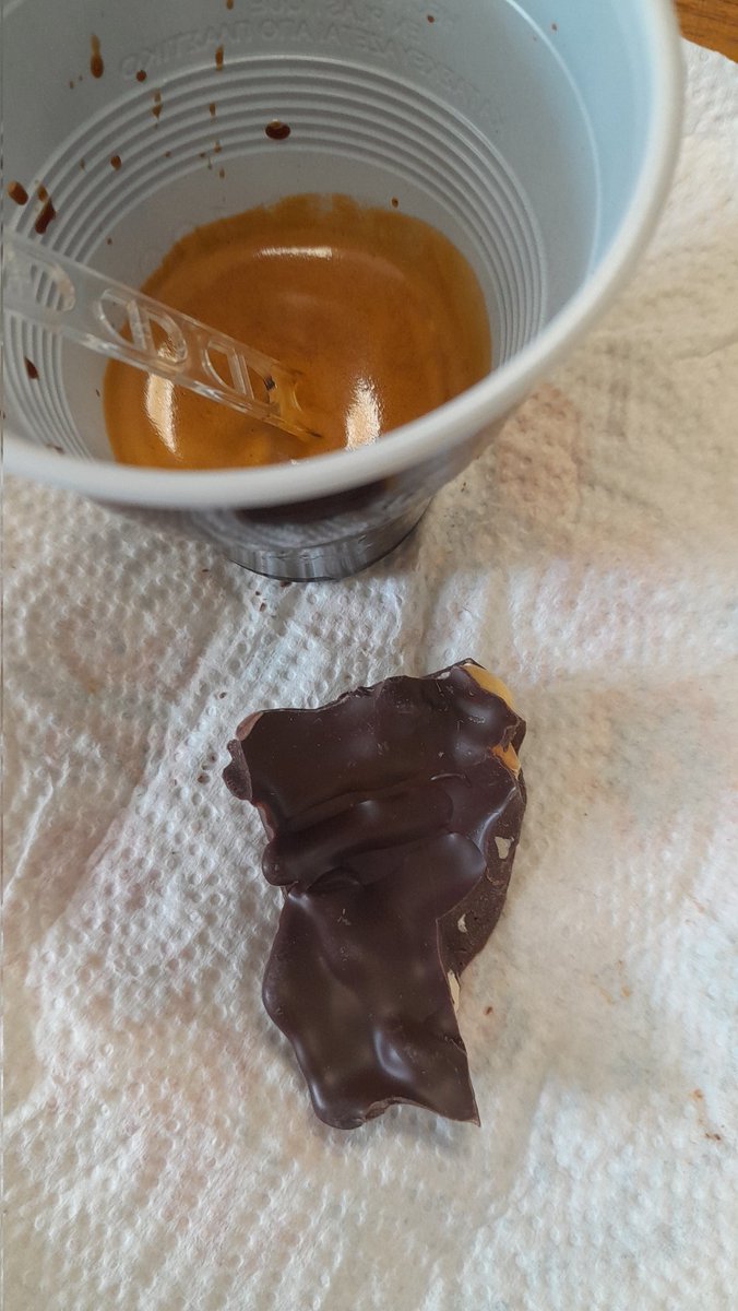 Emanuel57818771's tweet image. Rigorosamente fondente #buonpranzo