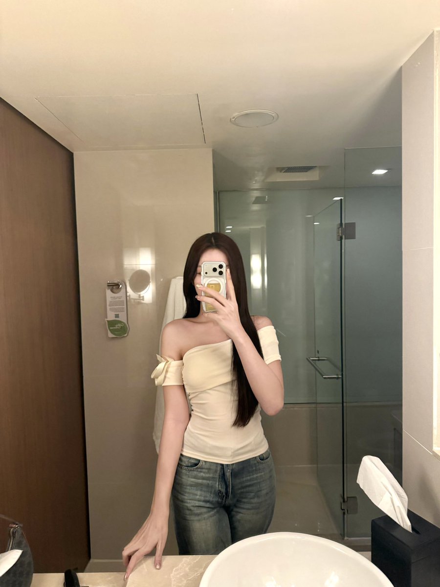 𝐵𝑎𝑟𝑏𝑖𝑒𝑒𝑒 tweet media