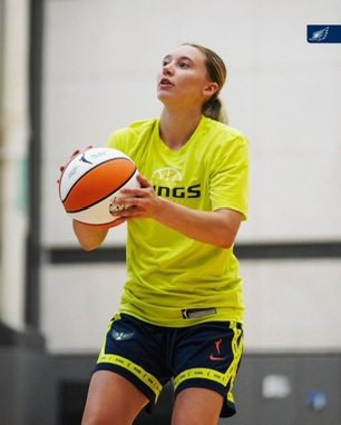 From glow in the dark to barbecue chicken, I love that Dallas sun