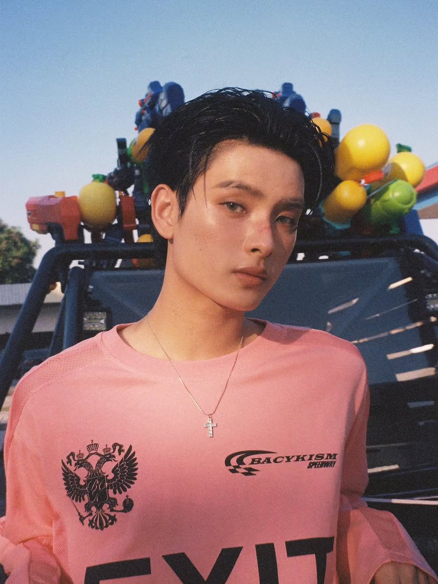 ถ้าในชีวิตจั๊นมีลูก มีเพื่อน มีน้องหน้าตาแบบนี้สาบานว่าจะอวดเช้าอวดเย็น เรียกป้าทั้งหมู่บ้านมาแนะนำให้รู้จักแน่ๆ หล่อคัก