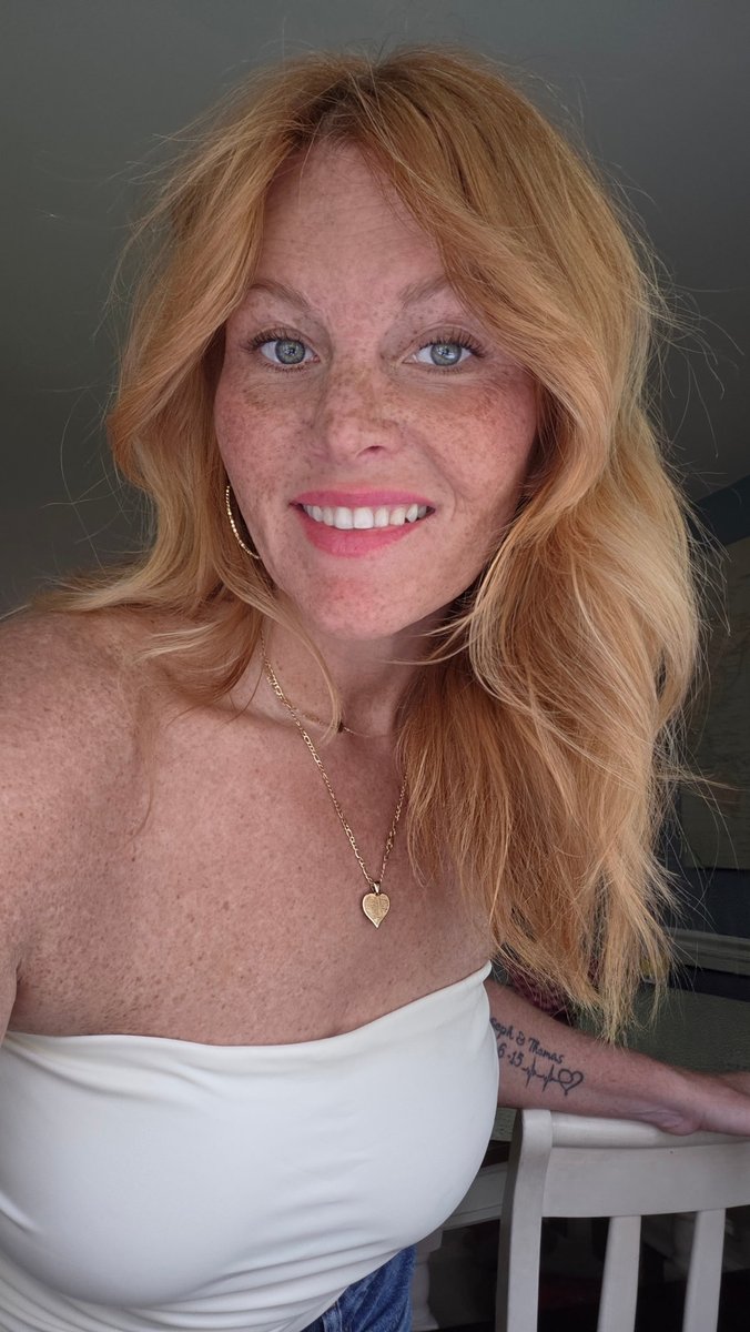 Penny Freckles tweet media