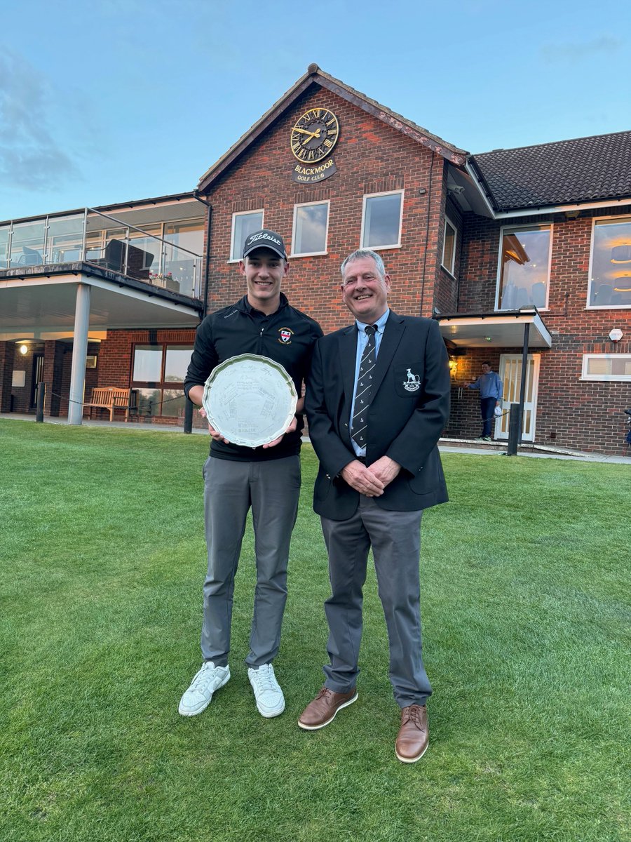 Blackmoorgolf's tweet image. #Congratulations to Alex Emms of Vale Golf &amp;amp; Country Club, who won the 2026 Selborne Salver with rounds of 67 &amp;amp; 65 - 132. Coming in -6. 
Pictured during the presentations with Club Captain Jon Munday. #golf #competition #blackmoor