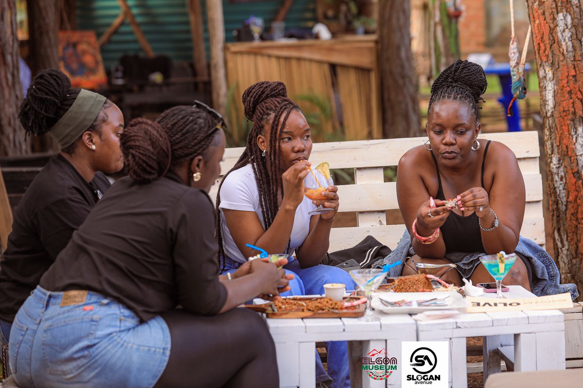 HarryFrames's tweet photo. Easy Sunday dump 🤗
#MbaleVibes #EasySunday #FashionEdition #DenimOnDenim
Pics by @HarryFrames https://t.co/iSwsY4wLlS