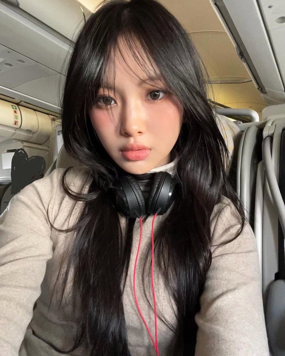 PopEmpirex's tweet photo. Happy Birthday to NewJeans' Hyein who turns 18 Tomorrow! https://t.co/lbmjpHv7JU
