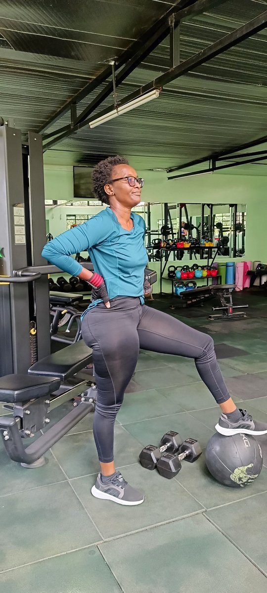 Cow Girl. tweet media