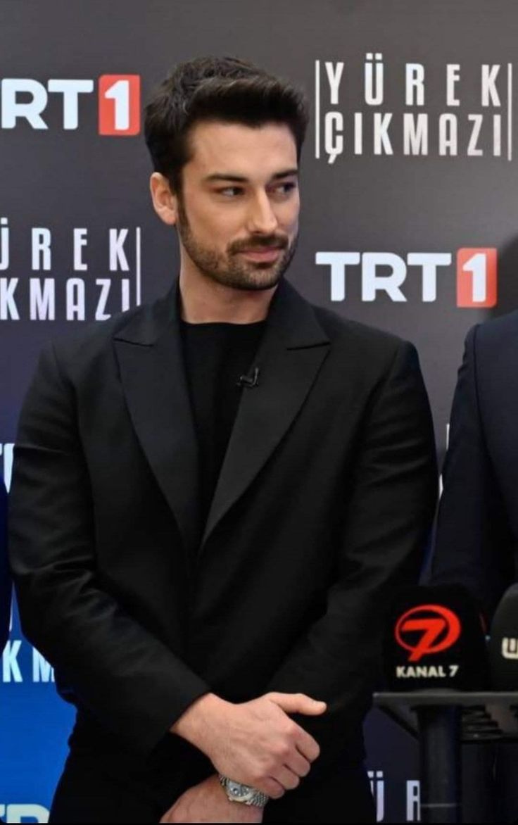 Hâlâ bekliyorum🪐✨ tweet media