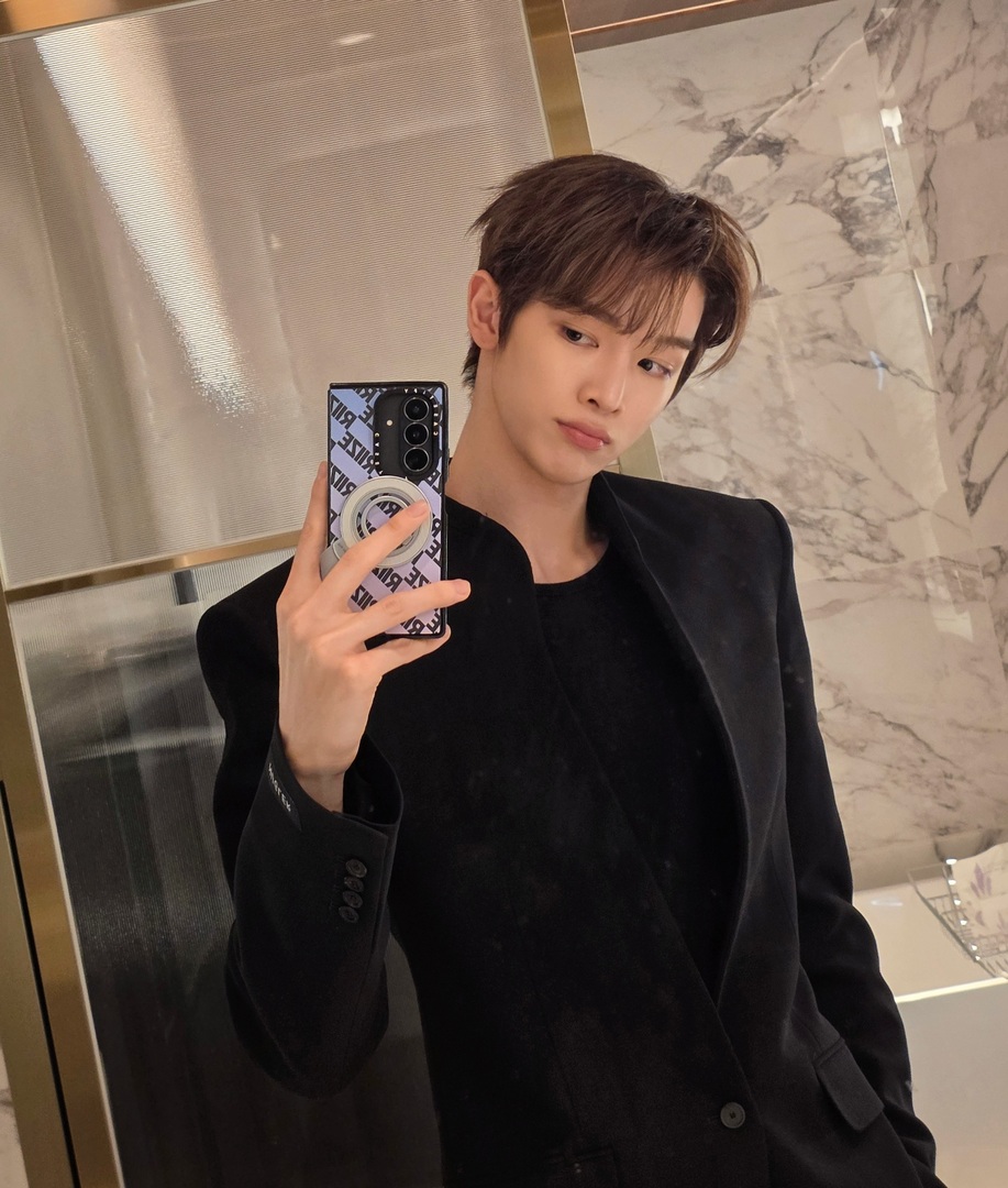 selfolssi ♤ tweet media