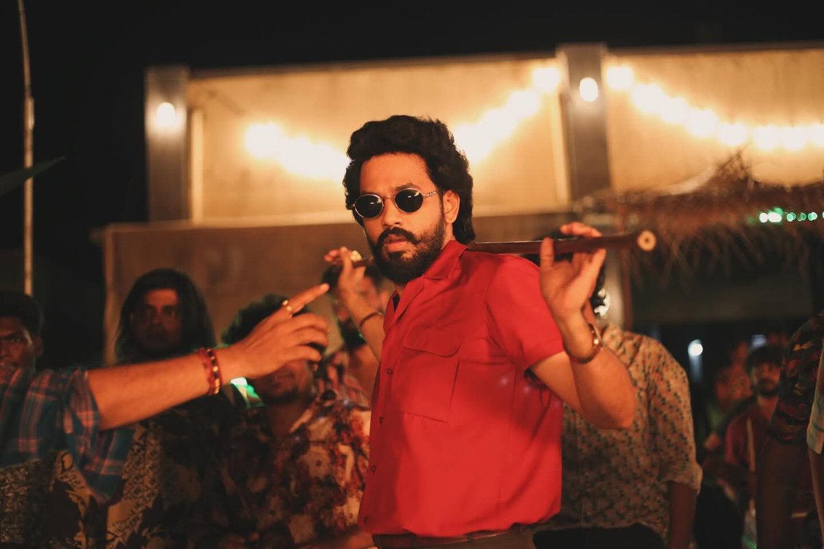 hiphoptamizha's tweet photo. சில கைகள் சில கதாபாத்திரங்களை செதுக்கும்! அந்த கை - slide to picture 3 ! 

master - கானா தாஸை செதுக்கியதற்கு நன்றி 🫶🙏🏻 https://t.co/q9SGnrInSS