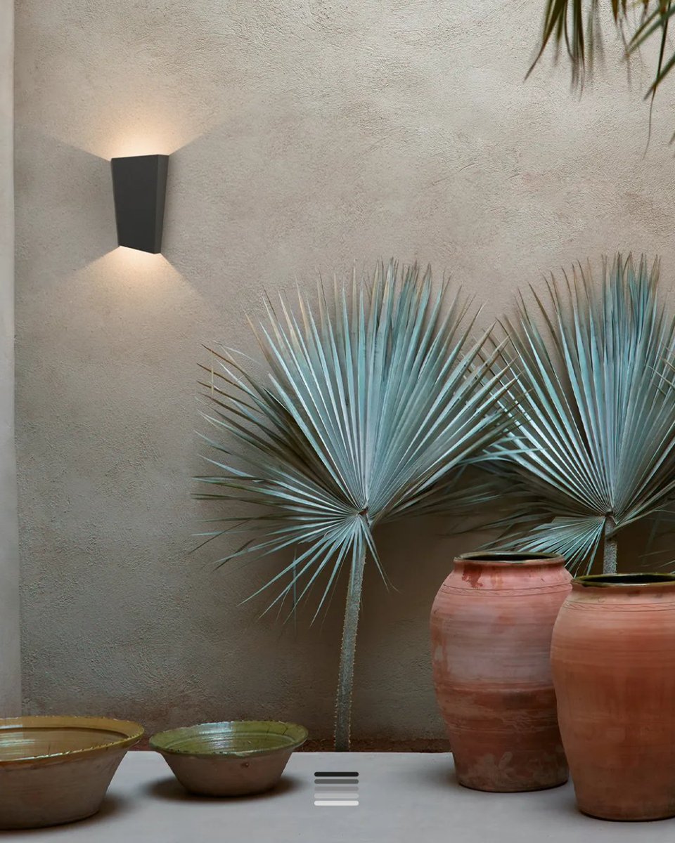 Atrium_ltd's tweet photo. Garden lighting is much more than just outdoor illumination.

Thoughtful outdoor lighting supports wellbeing. It encourages time outside, fosters relaxation, and creates spaces for connection, all while helping ease the transition from day to night.

Find more on our blog page. https://t.co/pRfShMGKfg