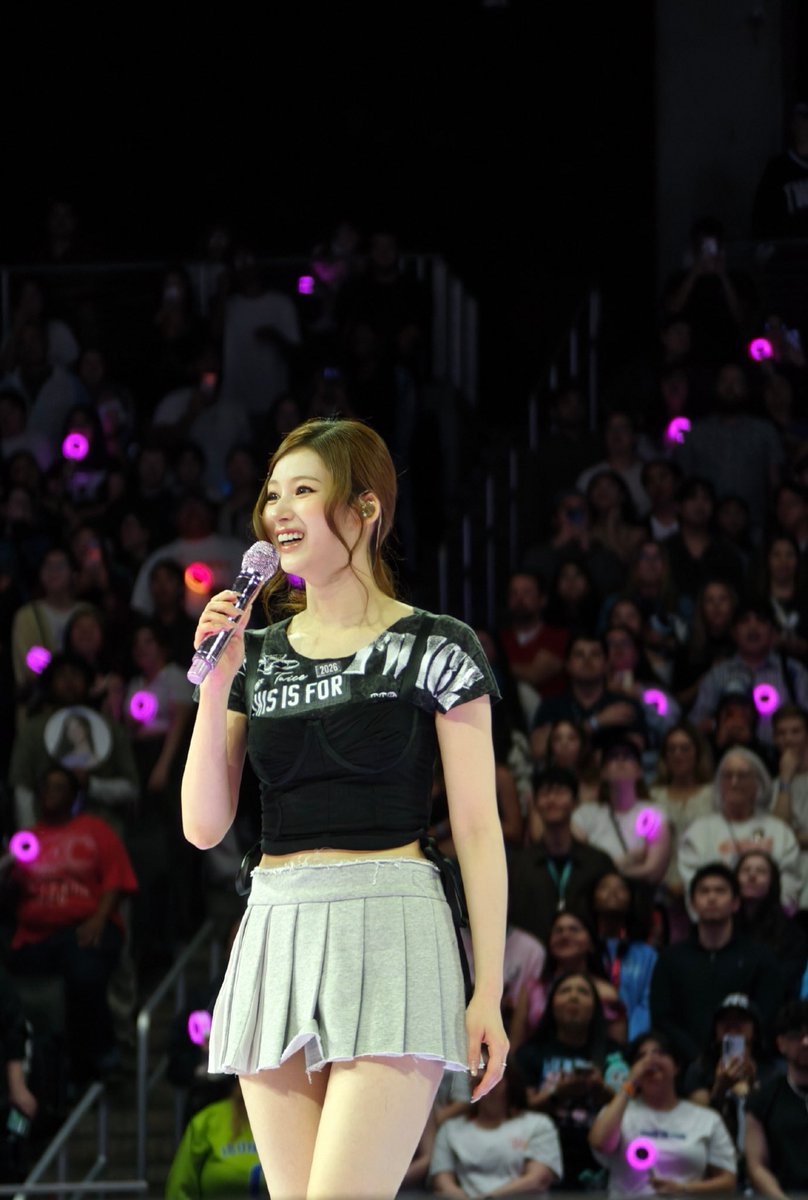 Luminous사나 💜 tweet media