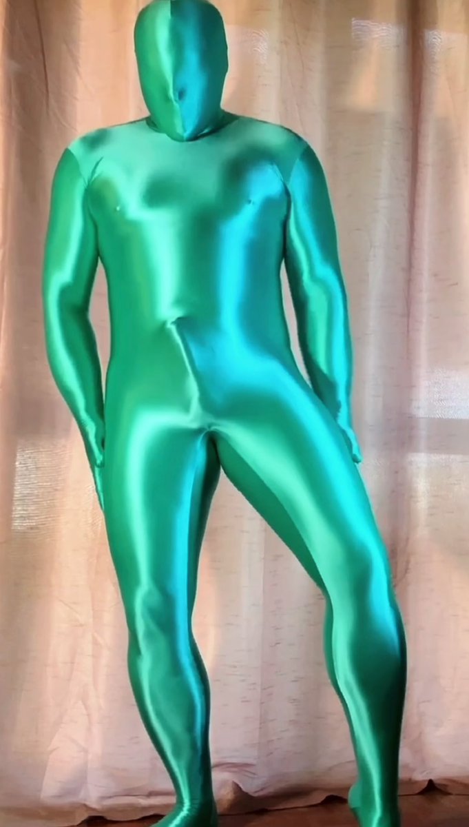skintightness tweet media