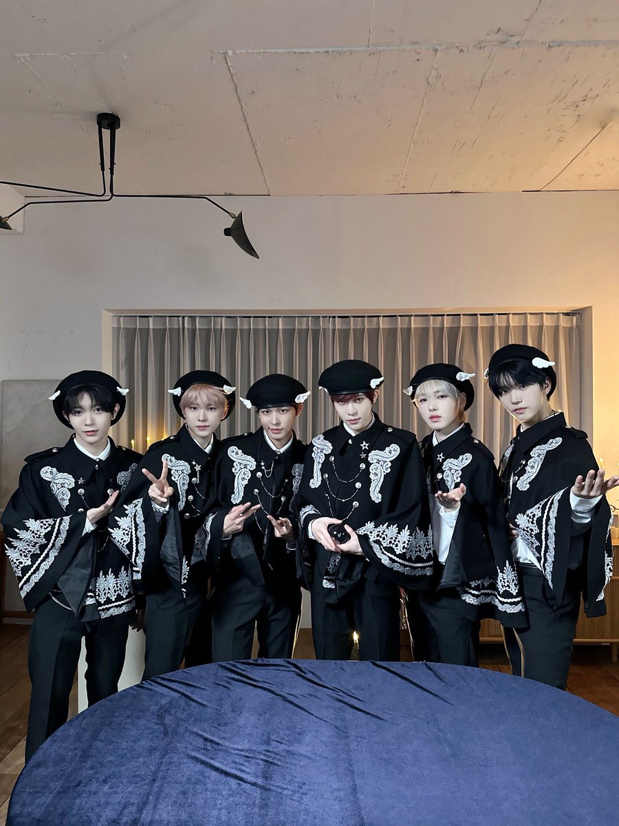 k@do🏄‍♂️ tweet media