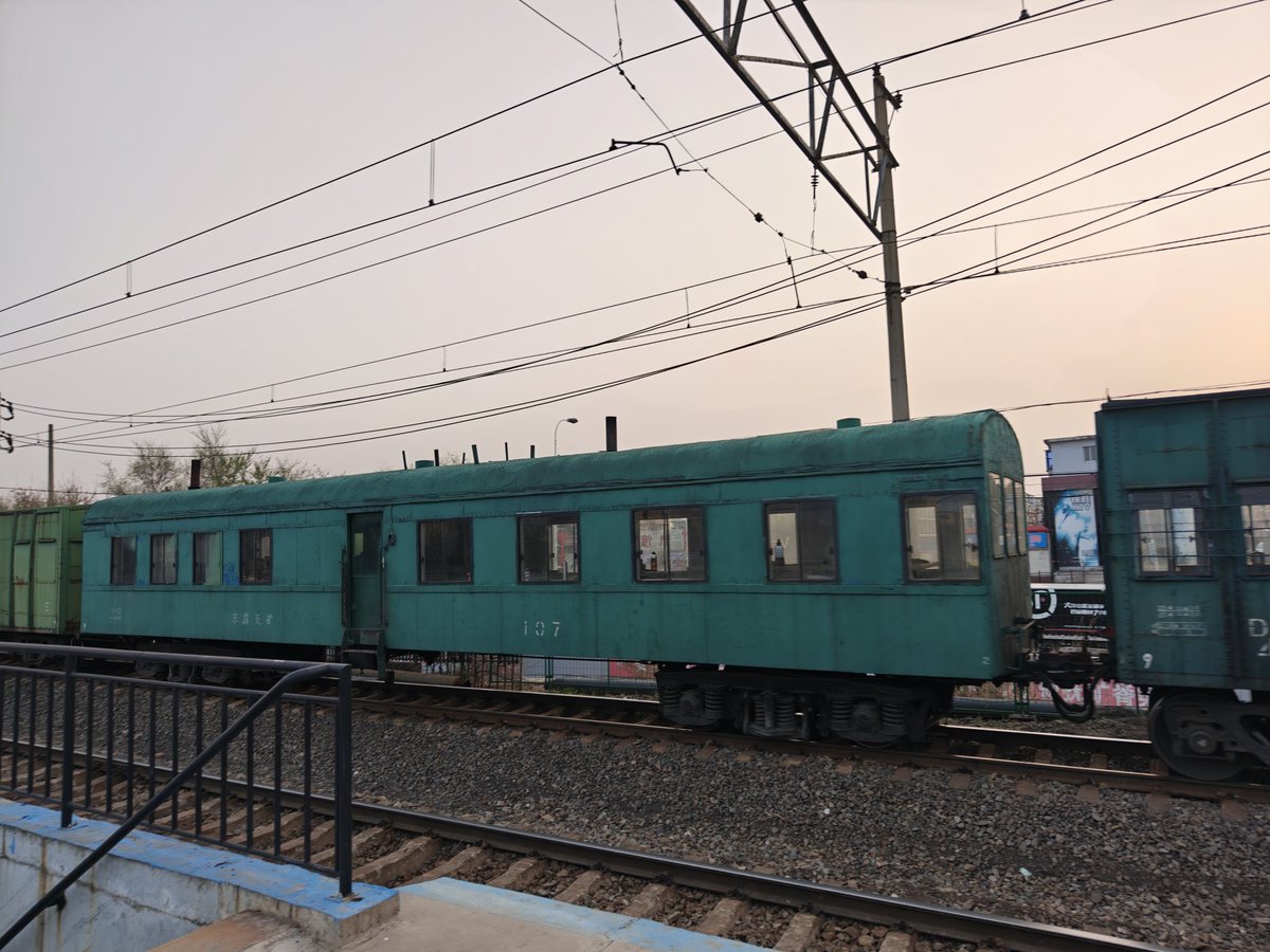 はるつばめ tweet media