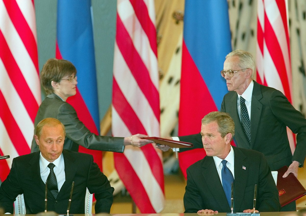 MoscowTimes's tweet photo. The Moscow Times is proud to present “Back to the USSR: When Russia Took a Wrong Turn,” an exhibition of photos from our archive that captures everyday life in Russia during the Yeltsin era and the early years of Putin’s rule.

See more here: https://t.co/9fHdPolmeL https://t.co/TmkPSgXK49