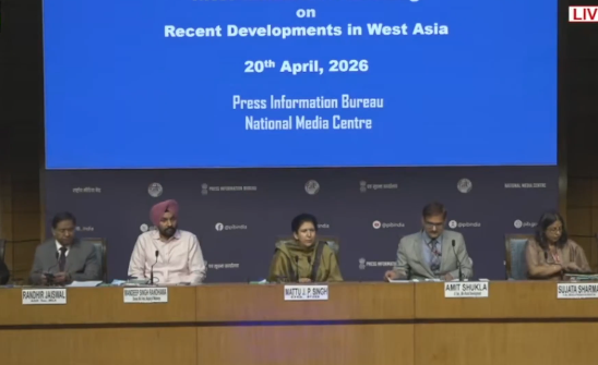 AIRNewsHindi's tweet image. सरकार ने कहा, पश्चिम एशिया संकट से उत्पन्न व्यवधानों के बावजूद पूरे देश में घरेलू #एलपीजी आपूर्ति स्थिर है और वितरकों में किसी भी तरह की कमी की सूचना नहीं मिली है।

पूरी ख़बर : newsonair.gov.in/hi/the-governm…

#MiddleEastConflict #LPGSupply #Government