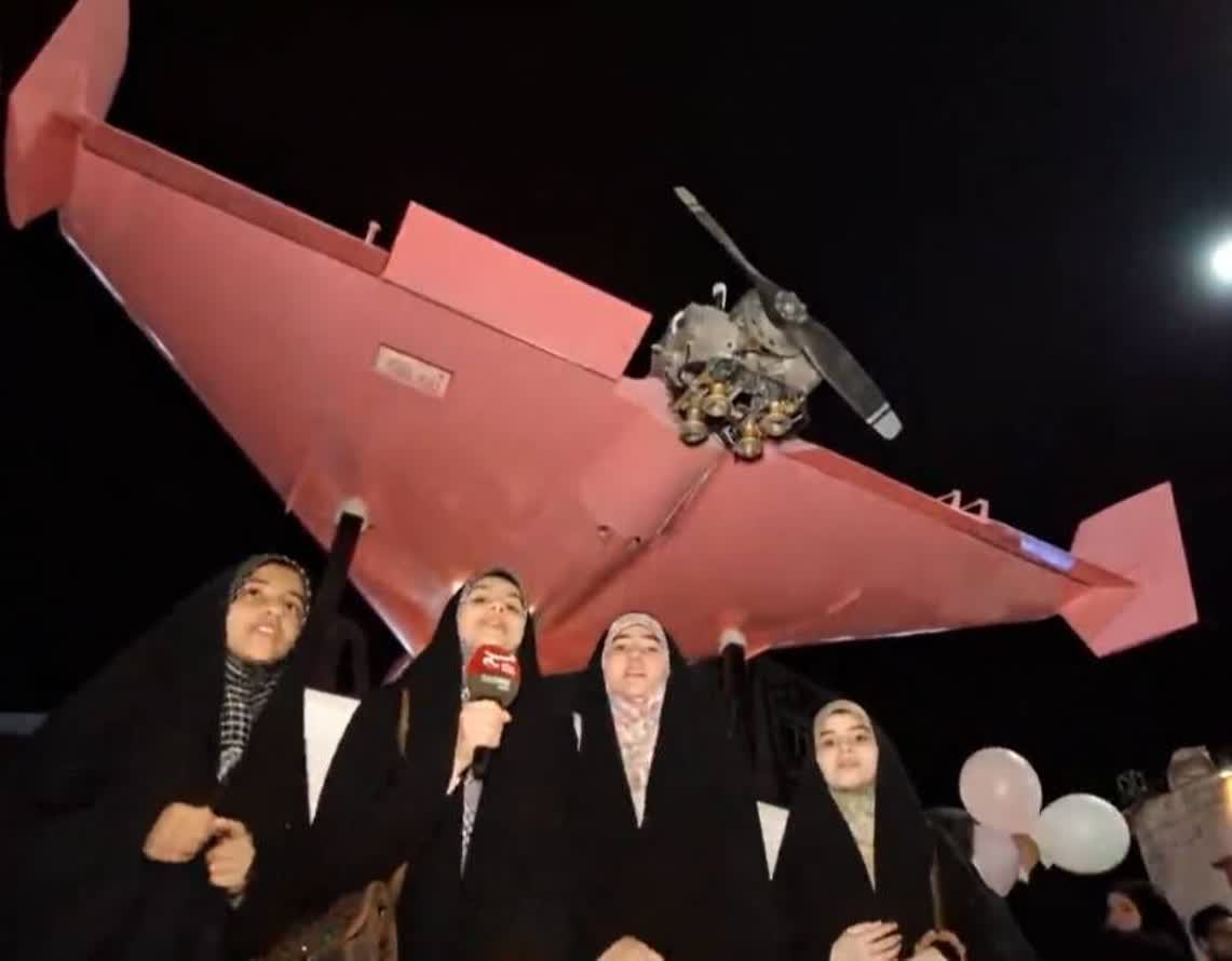 ebrahim15162048's tweet photo. قدرت نظامی ما،جلوه ای از قدرت معنوی ماست.مردمی که به امام رضا (ع)توسل می جویند،هم در جنگ وهم در زندگی روزمره پیروزاند.
#ایران_در_آغوش_رضا 
#ایران_امام_رضا https://t.co/HmEG9vTh2I