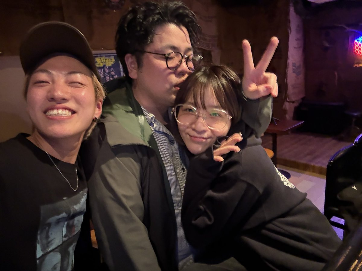 barKu_be's tweet image. 4月20日(月) 21時オープン🌸
1週間スタート✊
エナジーチャージしていきましょう🍻😎

- BAR &amp;amp; STUDIO Kūbe -
東京都杉並区上荻1丁目16-10
ローレルビル 4F Doctor's BAR
#荻窪バー #FTM #ミックスバー