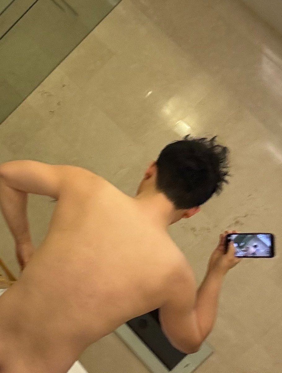 BalmySlime tweet media