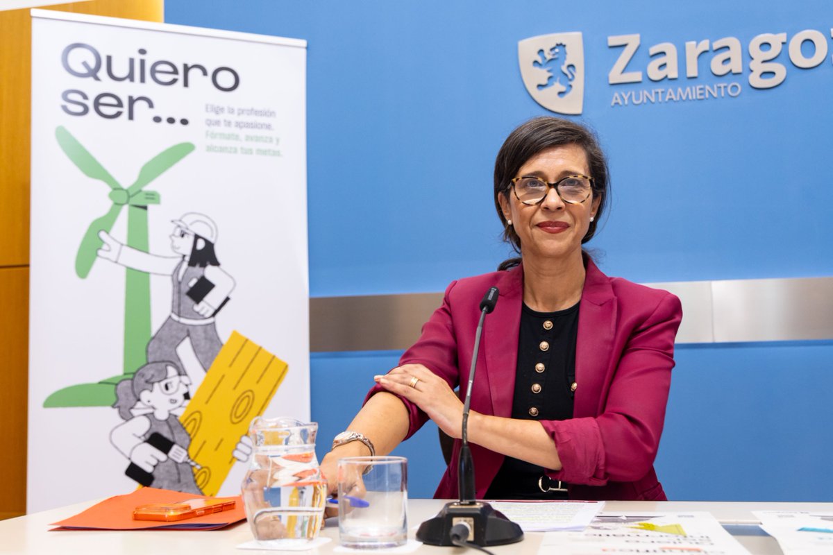 zaragoza_es's tweet photo. #QuieroSer es la nueva campaña del Ayuntamiento de Zaragoza para promover el acceso de las mujeres a profesiones tradicionalmente masculinizadas y a sectores que concentran un elevado porcentaje de hombres frente a una escasa representación femenina. Se podrá ver en las calles y en los autobuses de la ciudad en las próximas semanas, coincidiendo con la celebración del Día del Trabajo el 1 de mayo.
Nuestra consejera de Políticas Sociales, Marian Orós, también concejal de igualdad, ha presentado esta iniciativa que se lleva a cabo por primera vez y que busca fomentar la igualdad de oportunidades en el mercado laboral.
Noticia > https://t.co/iuwvQDj32o