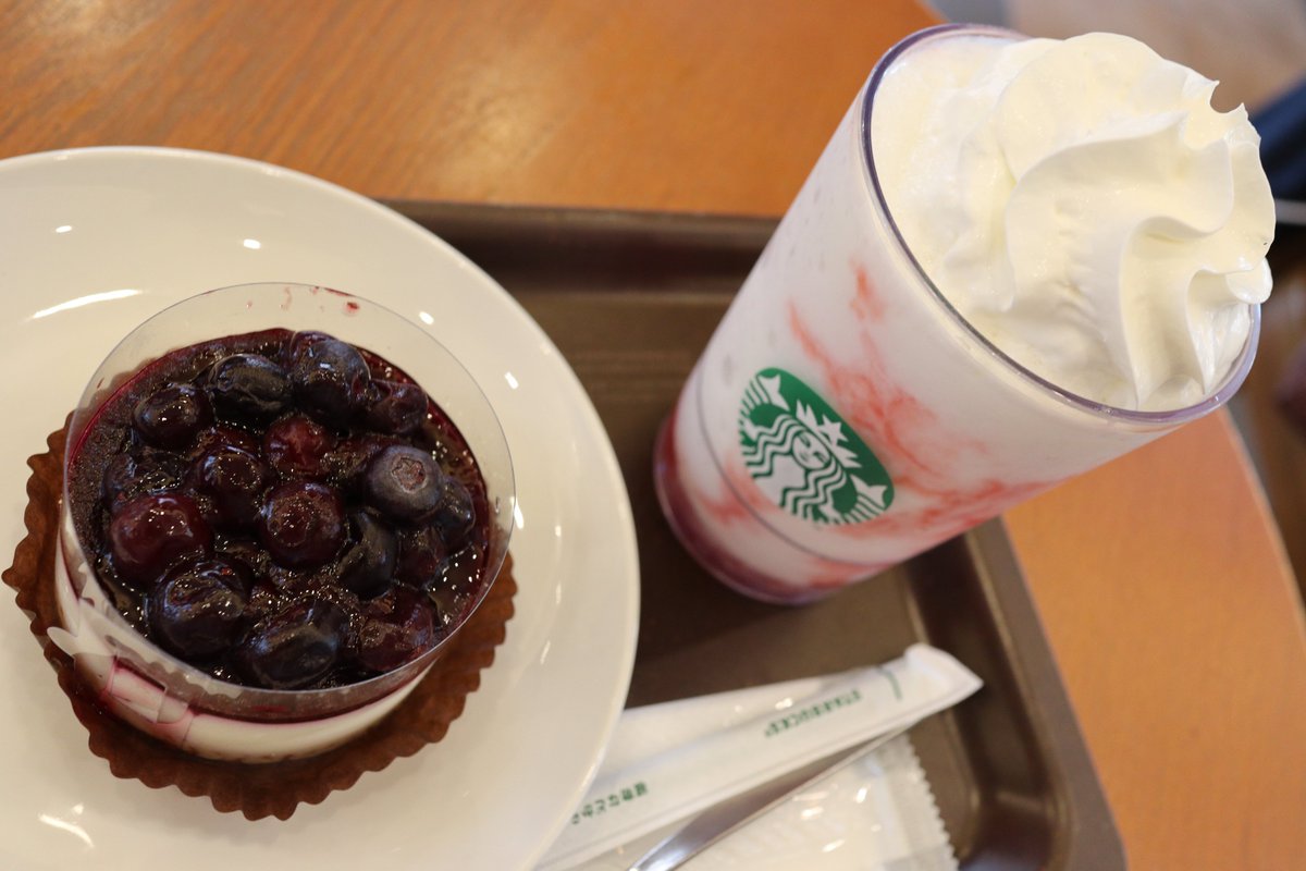 idolorg's tweet photo. #スタバ
#スターバックス
#スターバックスコーヒー
#ストロベリーフラペチーノ
#ブルーベリーレアチーズケーキ
#Starbucks
#StarbucksCoffee https://t.co/VWzc2Py6S5