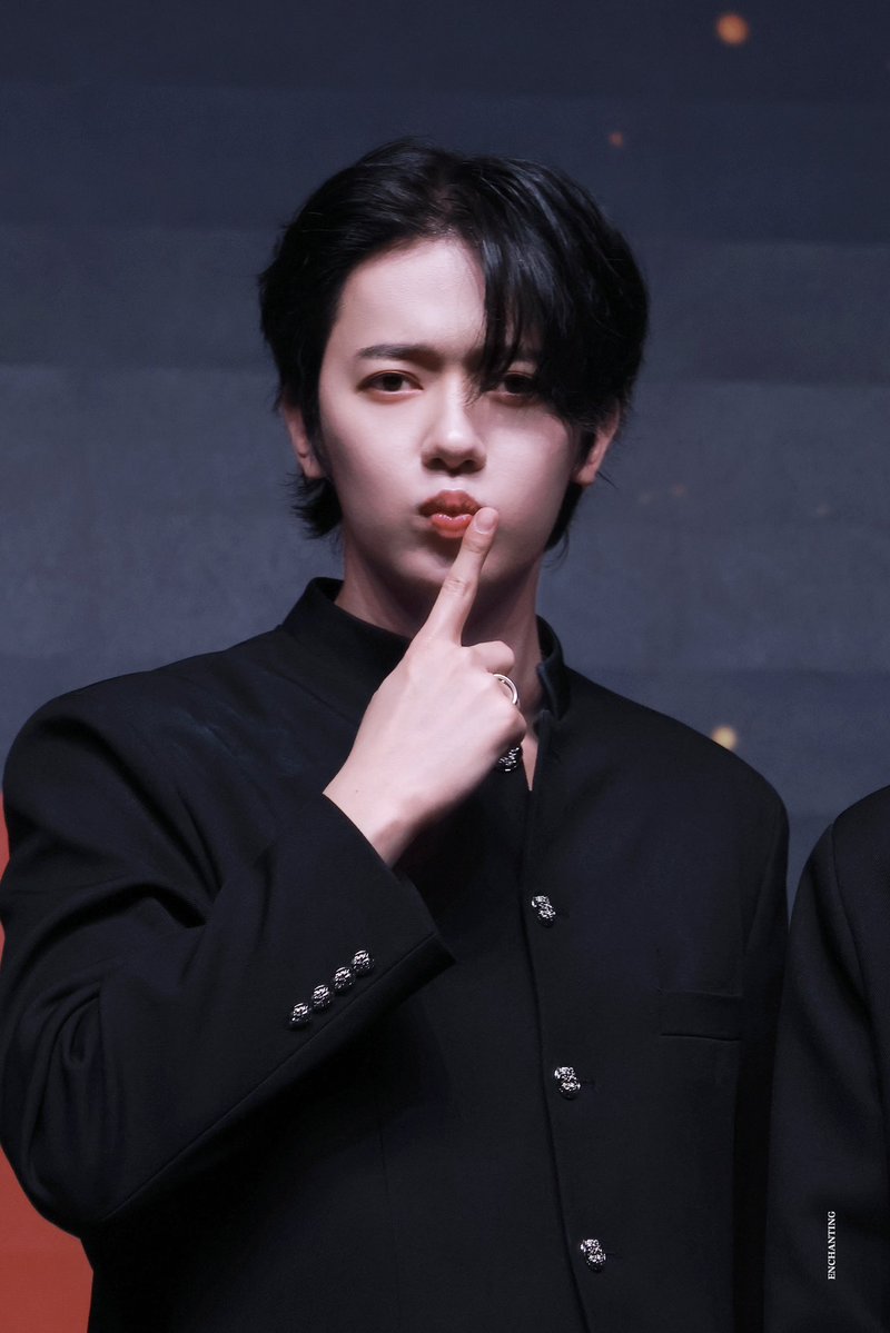 260410
OMEGA X LIVE IN JAPAN
NEW VISION

#YECHAN #예찬 #YECHANI
#OMEGA_X #오메가엑스