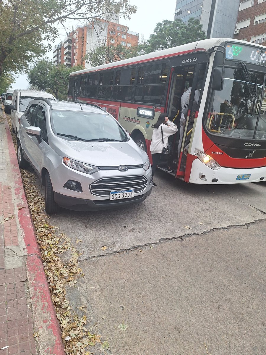AUTOvideo300's tweet photo. para esto quieren gastar 800 millones!
Si @montevideoIM no va a #fiscalizar es #guita perdida
Va a fallar como todo acá por #negligencia de @imtransito y el deficit cultural montevideano
foto @carballedas https://t.co/nWLrie0avs