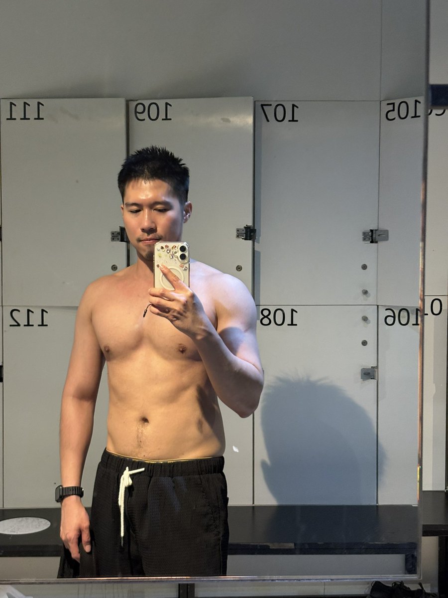 นอ ทอ พอ (คอร์กี้ 2 ขา) tweet media