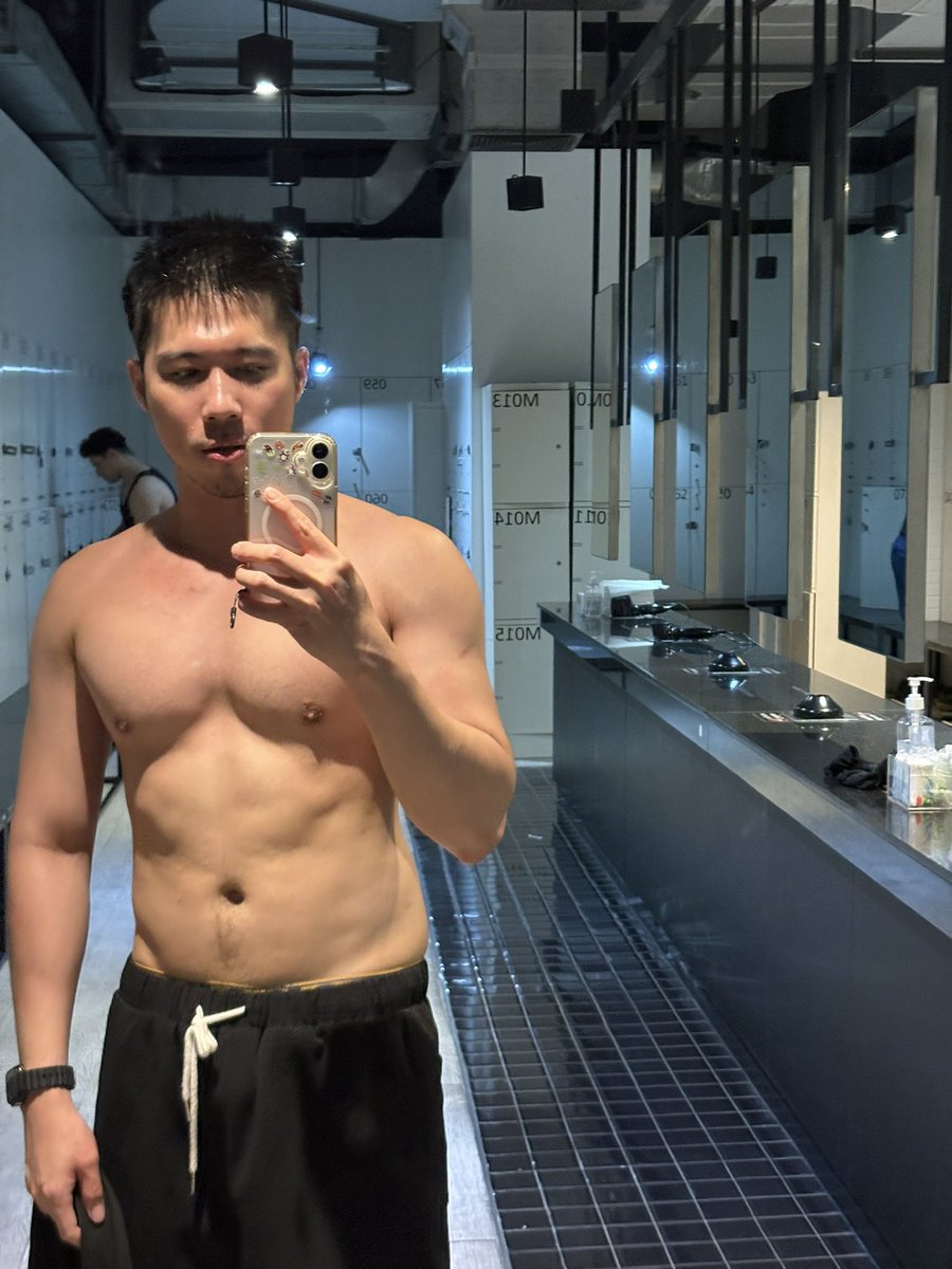 นอ ทอ พอ (คอร์กี้ 2 ขา) tweet media