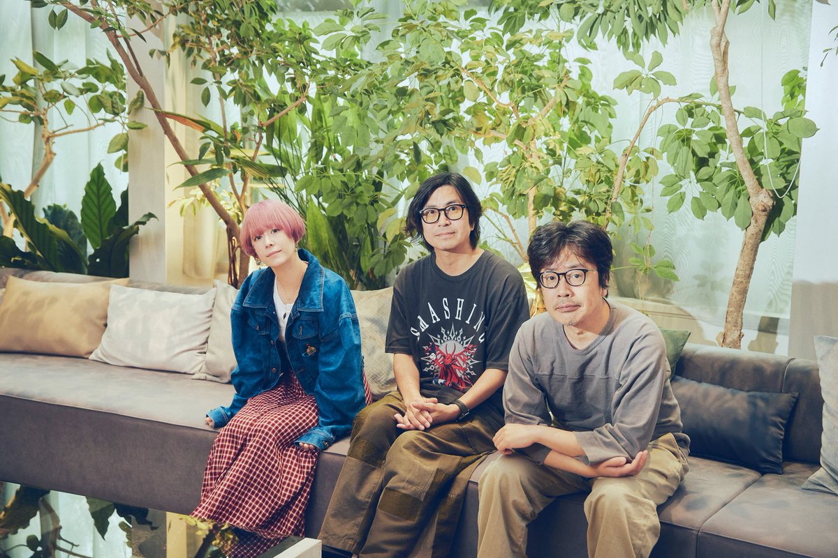 fm802_qq's tweet photo. #くるり の #FM802 レギュラー番組
『#KOKUYO QURULI’S QURIOSITY』

4月のゲストは #木村カエラ さん。

4/20（月）の放送では、

❑お酒飲みます?🍶
❑寝てる時に浮かんだ歌詞やメロディーはヤバい🫣
❑AIとの付き合い方🤖 etc.

聴き逃した方は
📻 https://t.co/tkGRGszaZB 

#802キュリオシティ https://t.co/pulJYAYP8Z